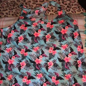 Summer style tank top.